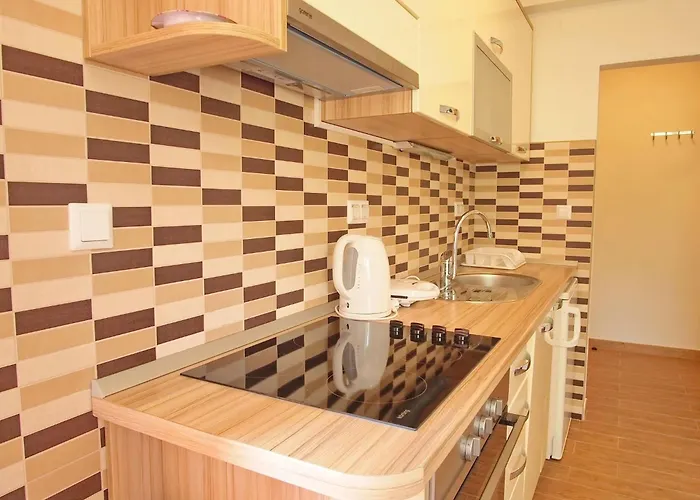 Rea Orebi - 1 Apartment *