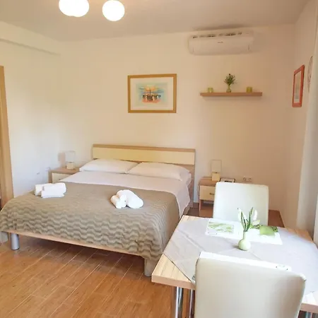 Rea Orebi - 1 * Orebić