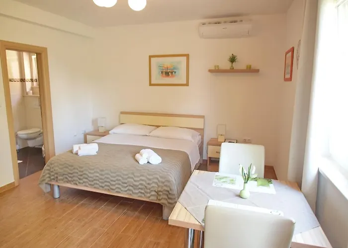 Rea Orebi - 1 * Orebić