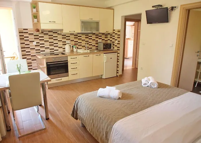 Rea Orebi - 1 Apartman Orebić