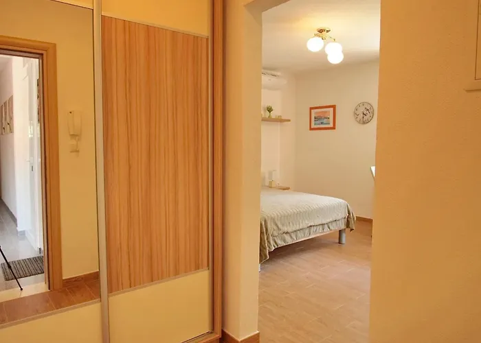 Apartman Rea Orebi - 1